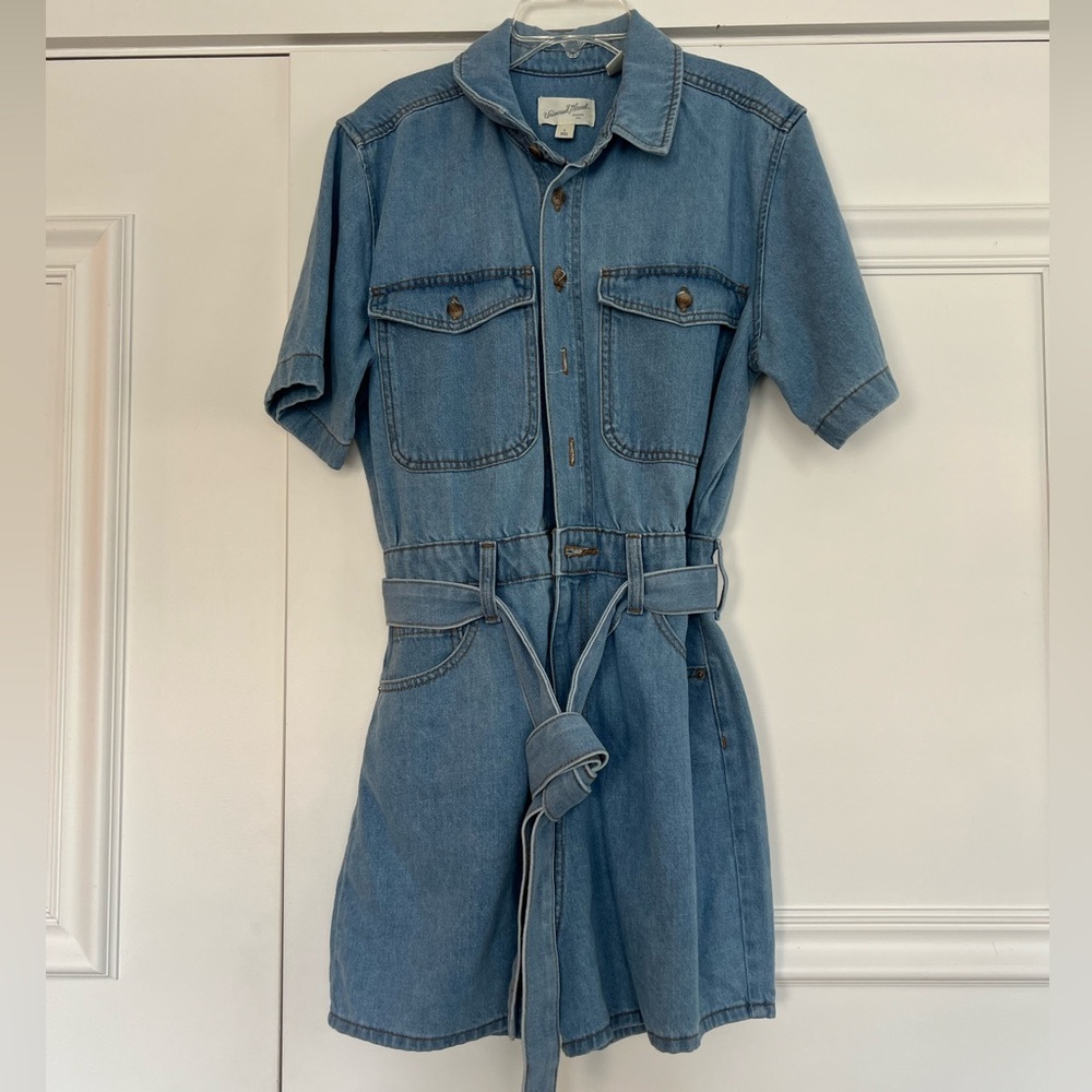 NWT Universal Threads denim romper. Size 8